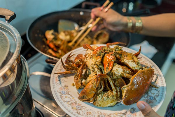 Eat Singapore Chilli Crab at Jumbo Seafood