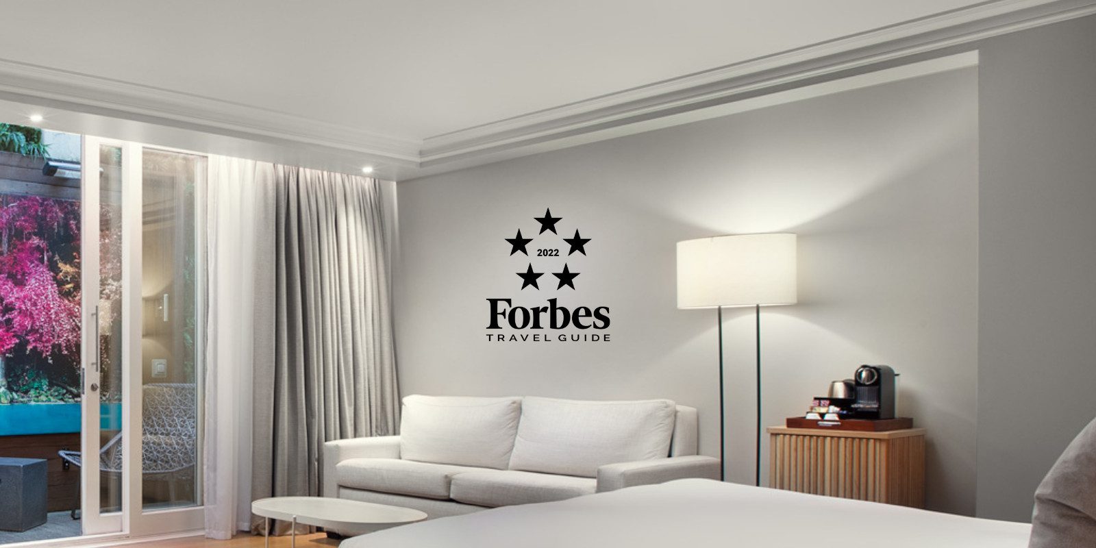 The Prince Akatoki London awarded the five-star Forbes Rating, one of only 21 Forbes five-star rated hotels in London.